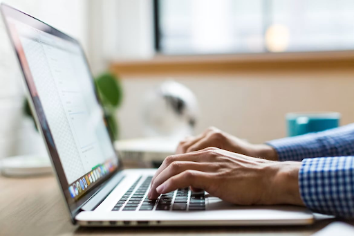Hire website content writer in Kolkata